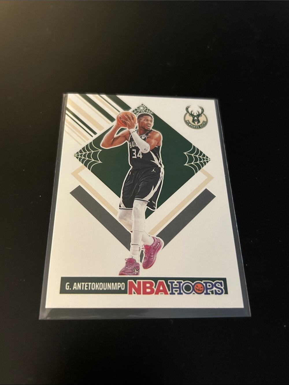 Panini NBA Hoops Giannis Antetokounmpo Trading Card - Green/White/Black